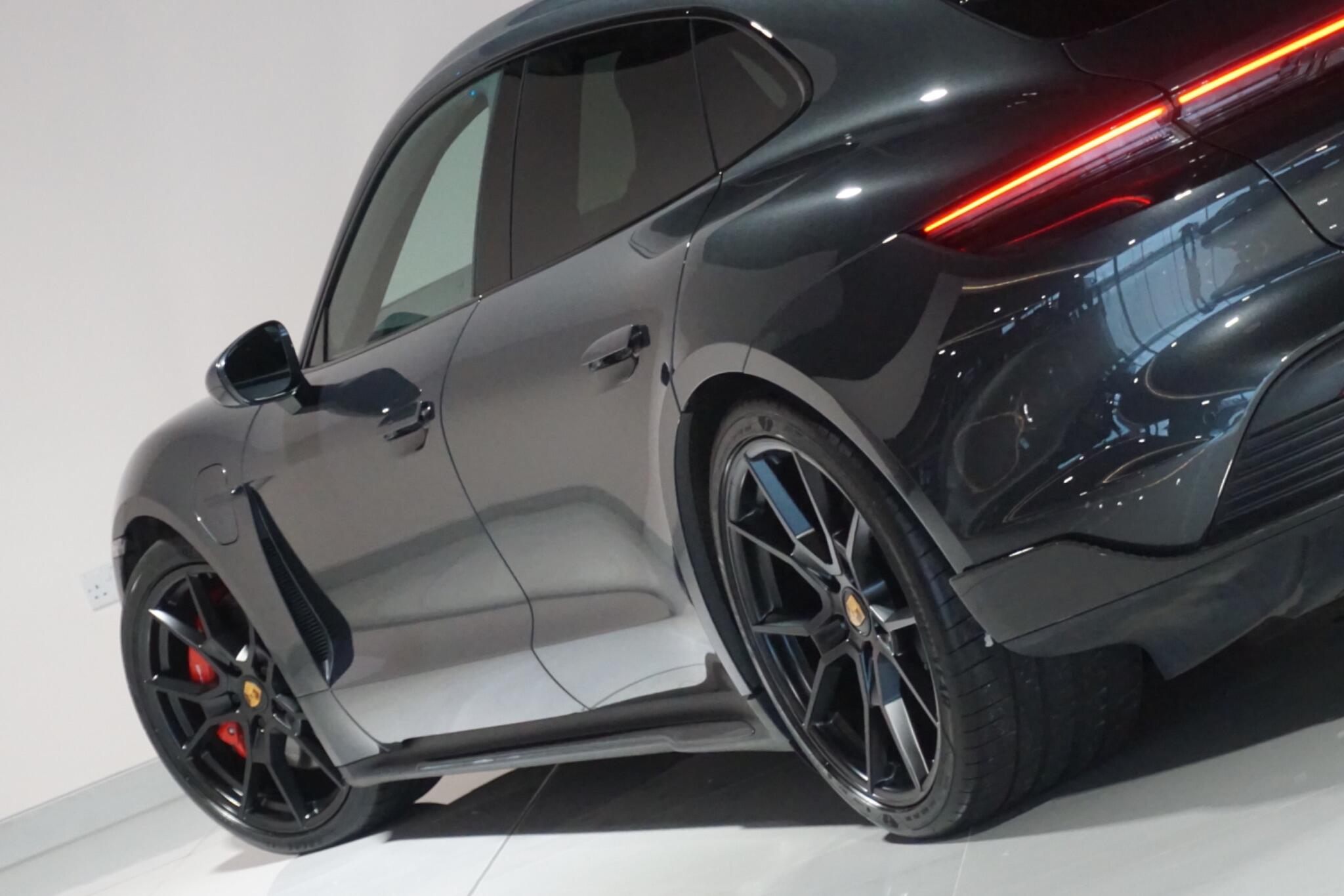 Porsche Taycan Performance Plus 93.4kWh GTS Sport Turismo 5dr Electric Auto 4WD (11kW Charger) (598 ps)